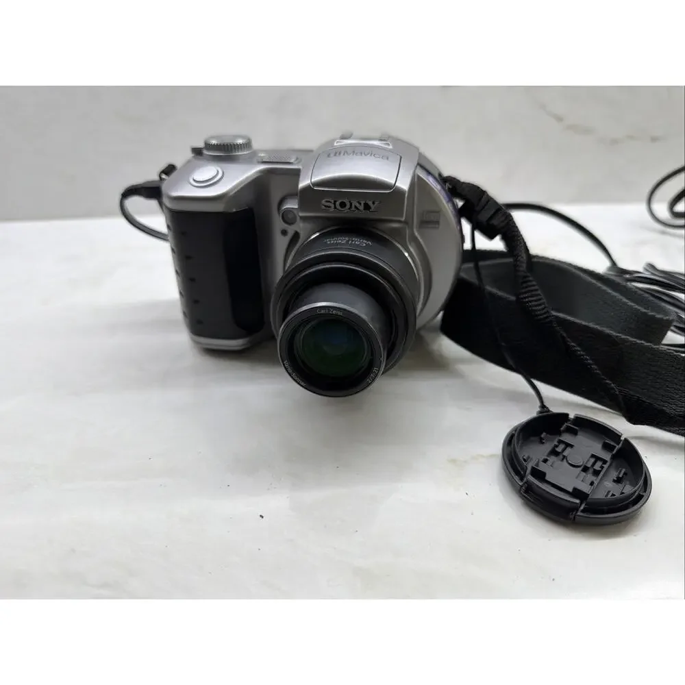 SONY MAVICA MVC-CD400 4.0MP DIGITAL CAMERA NEEDS NEW BATTERY AND CHARGER I3.3